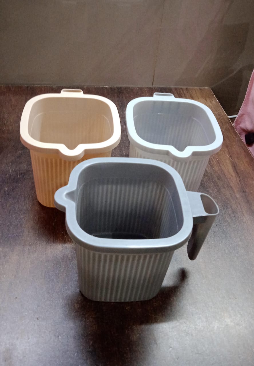Plastic Square Bath Mug
