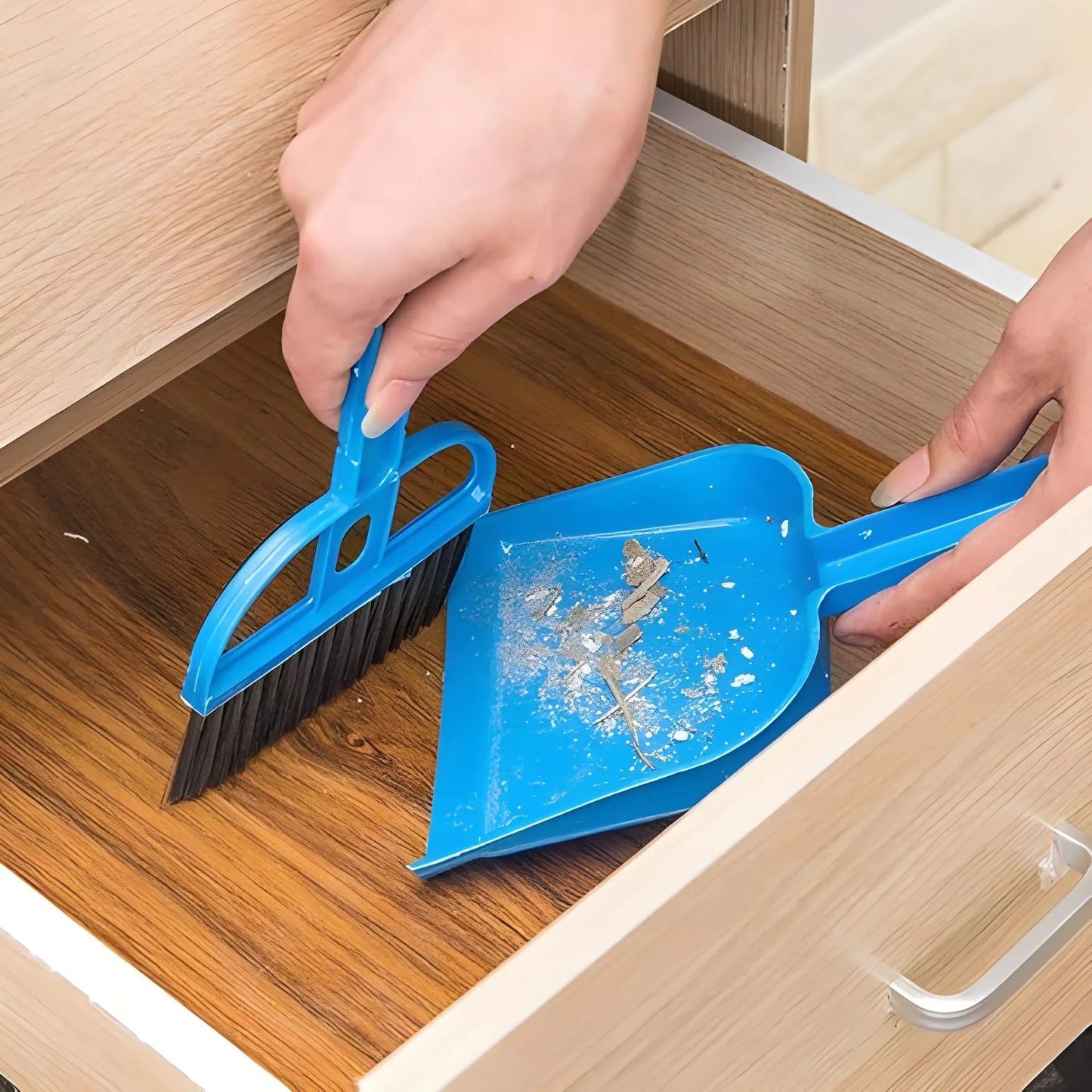 Mini dustpan and brush set with blue pan and bristle brush