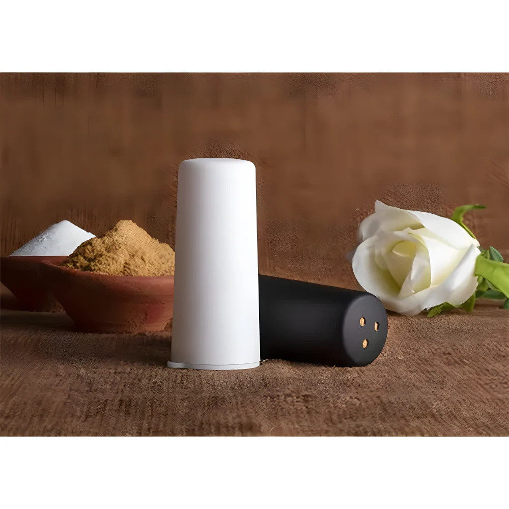 Salt and pepper dispensers set, white cylinder and black grinder