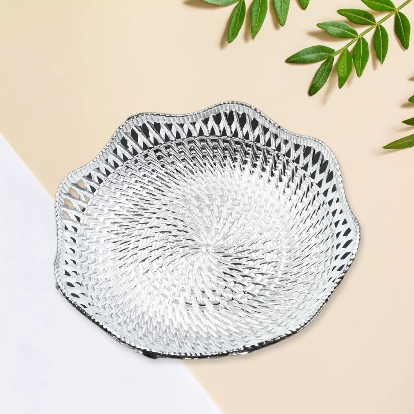 Round serving tray, woven silver tone with scalloped edge