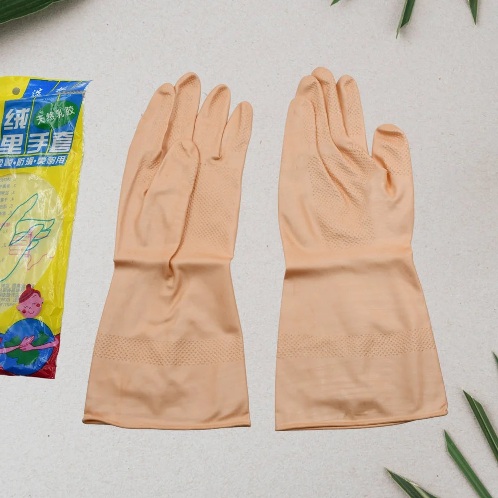 Reusable rubber cleaning gloves