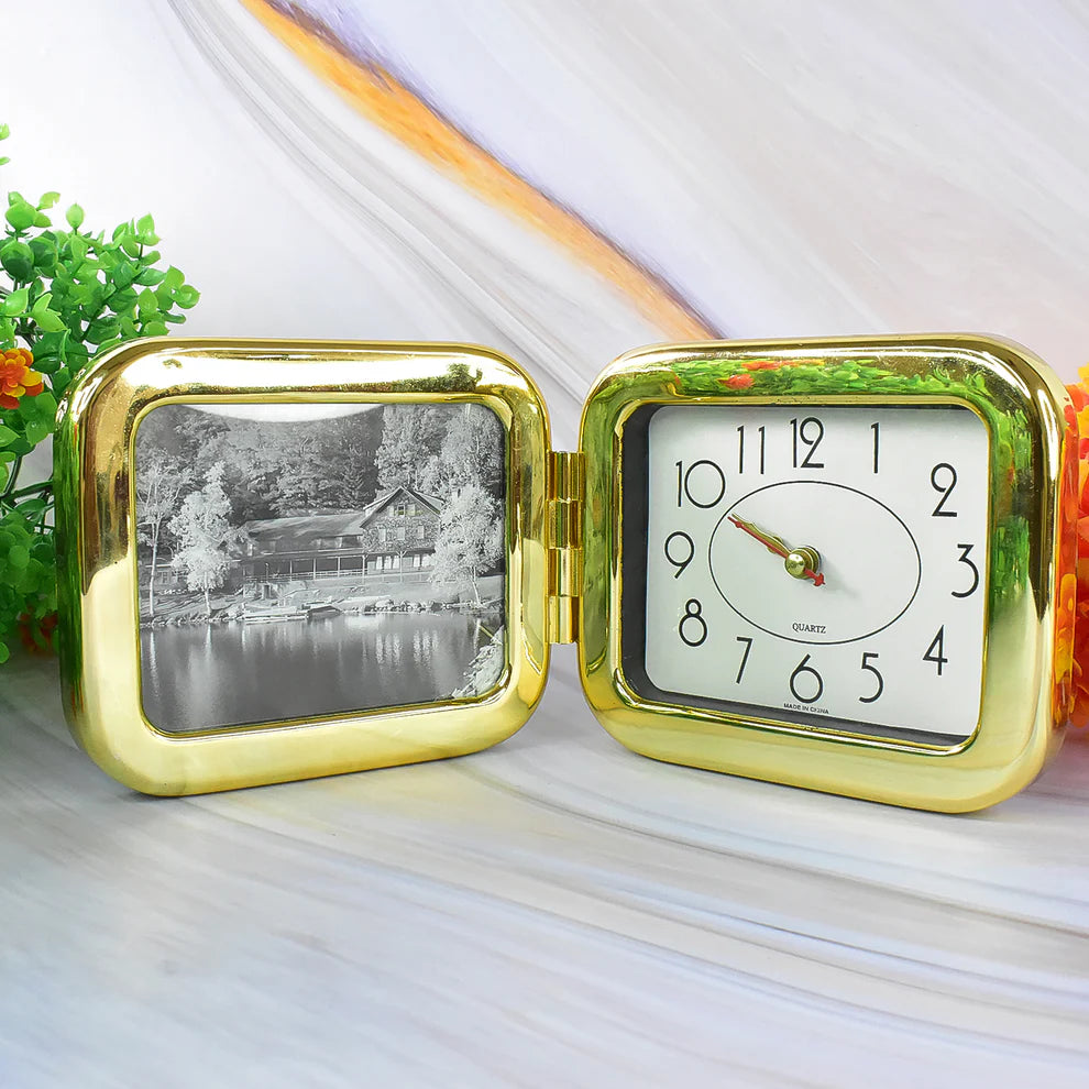 Portable foldable desk clock