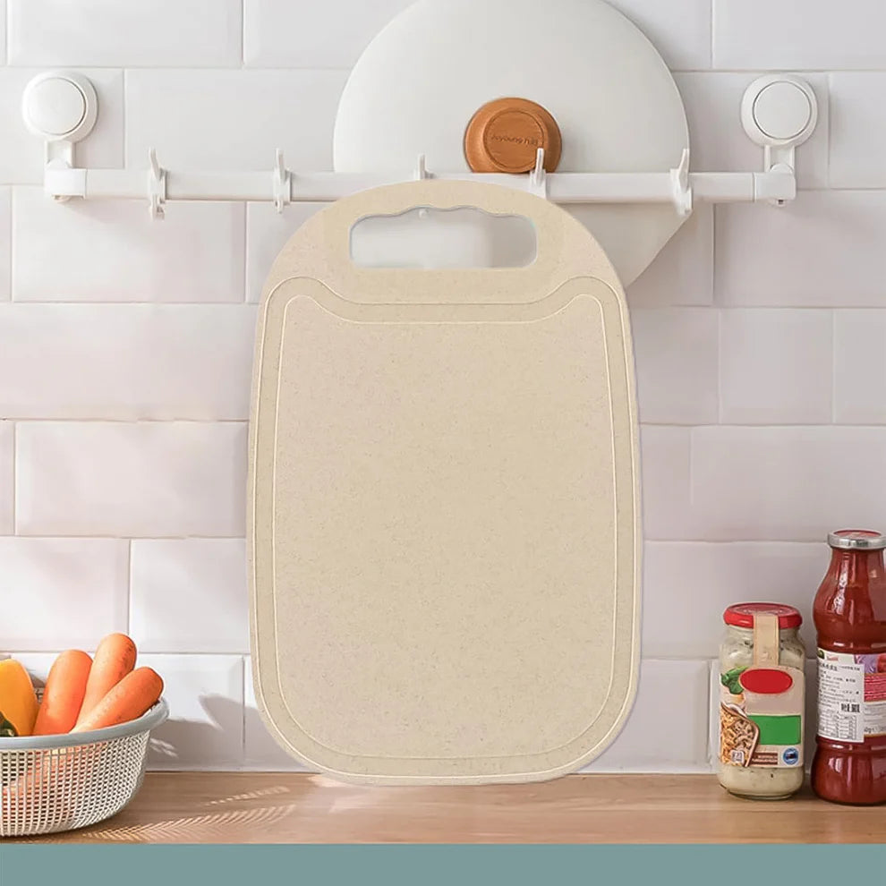Plastic chopping board – 34x23 cm