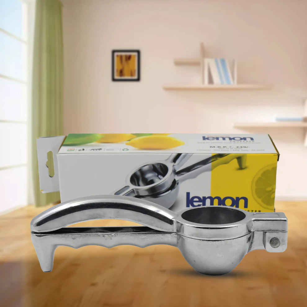 Manual lemon squeezer