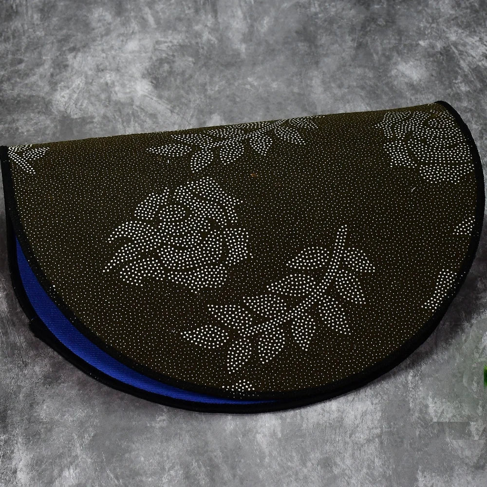 Super absorbent bath mat