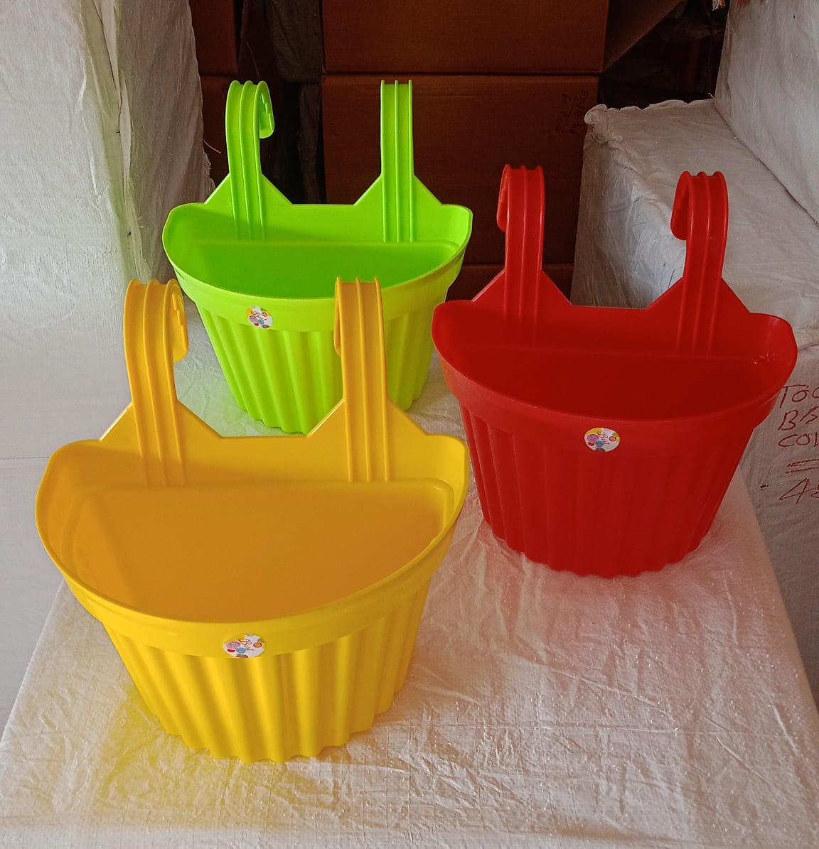 Multicolor Hanging Plastic Planters