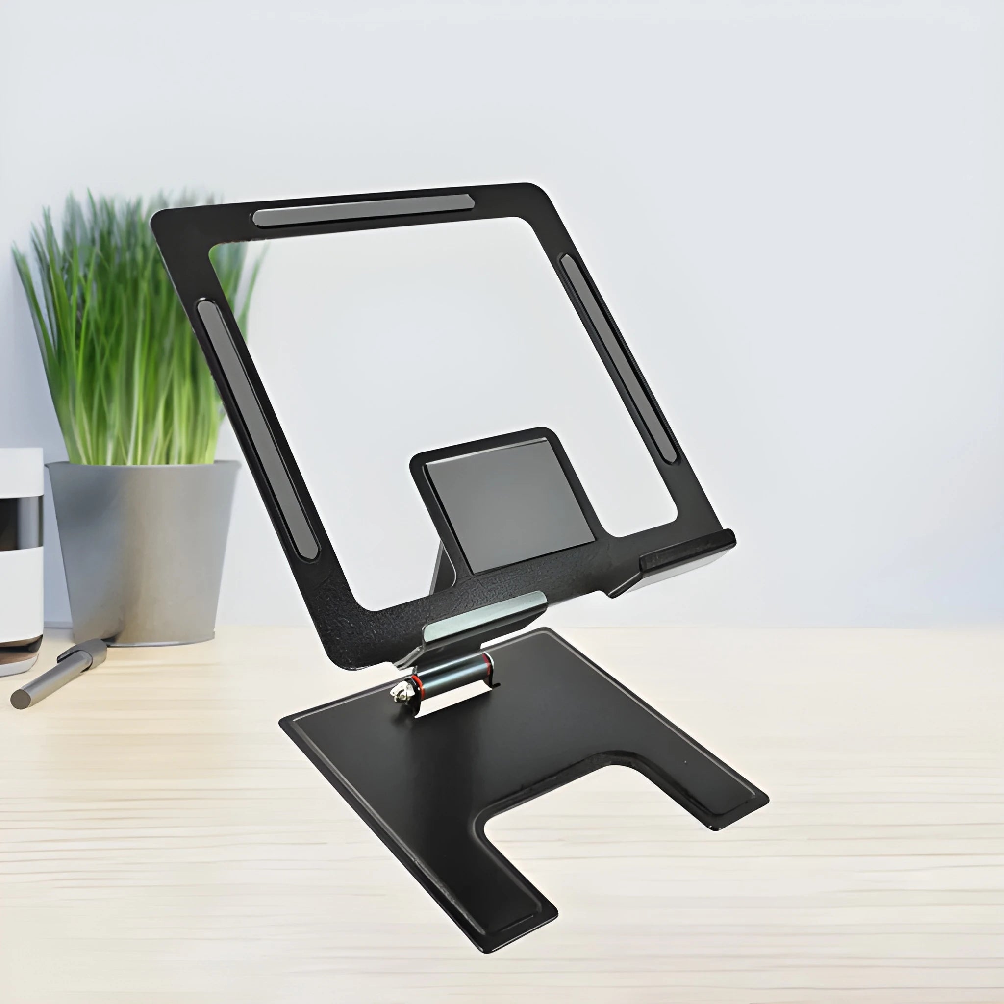 Adjustable aluminum tablet stand