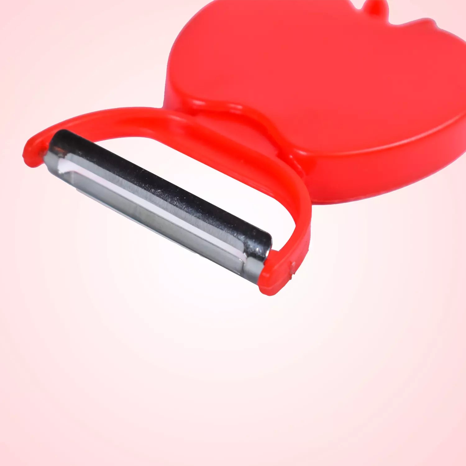 Apple-shaped folding peeler