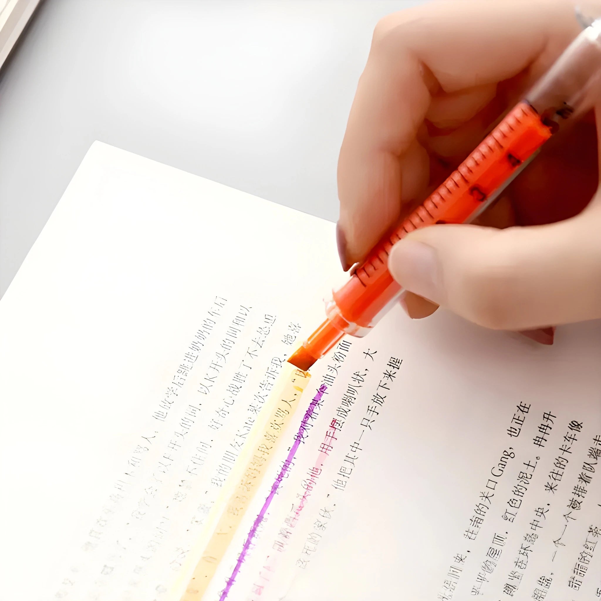 Creative dual-tip highlighter