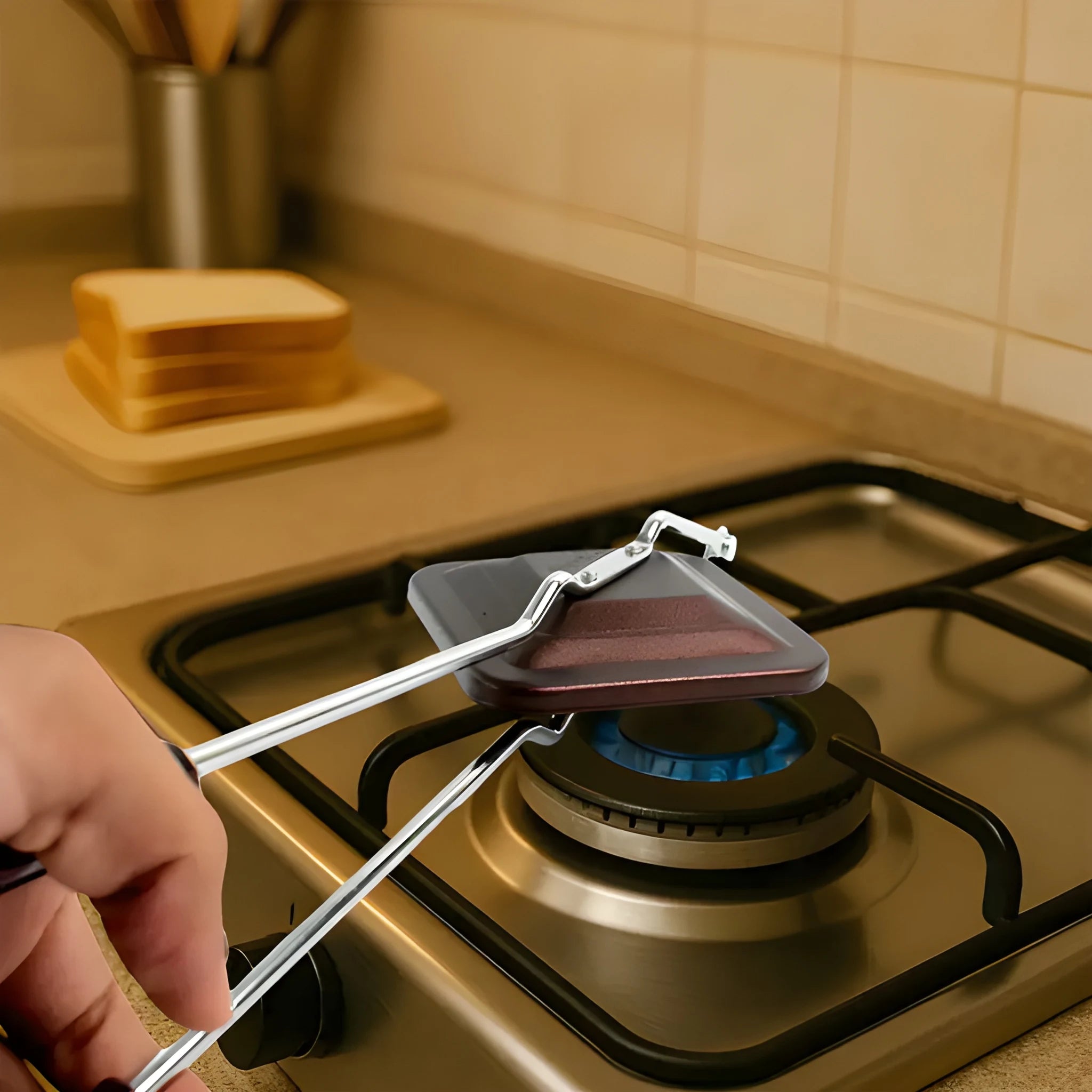 Flame-based sandwich toaster