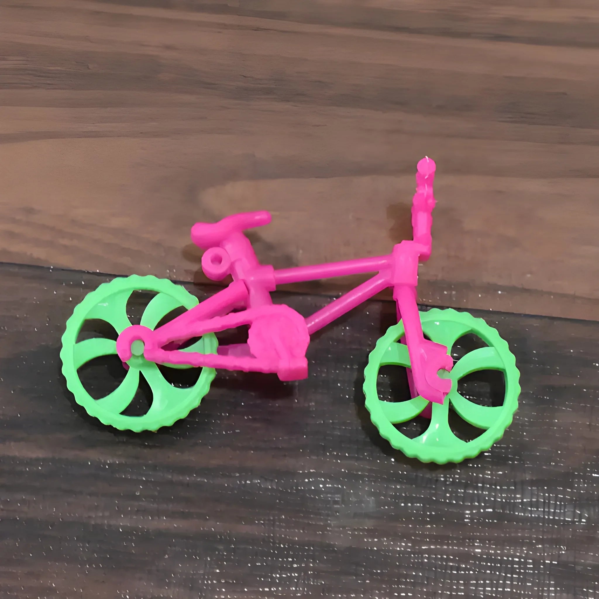 Friction-powered bike toy set