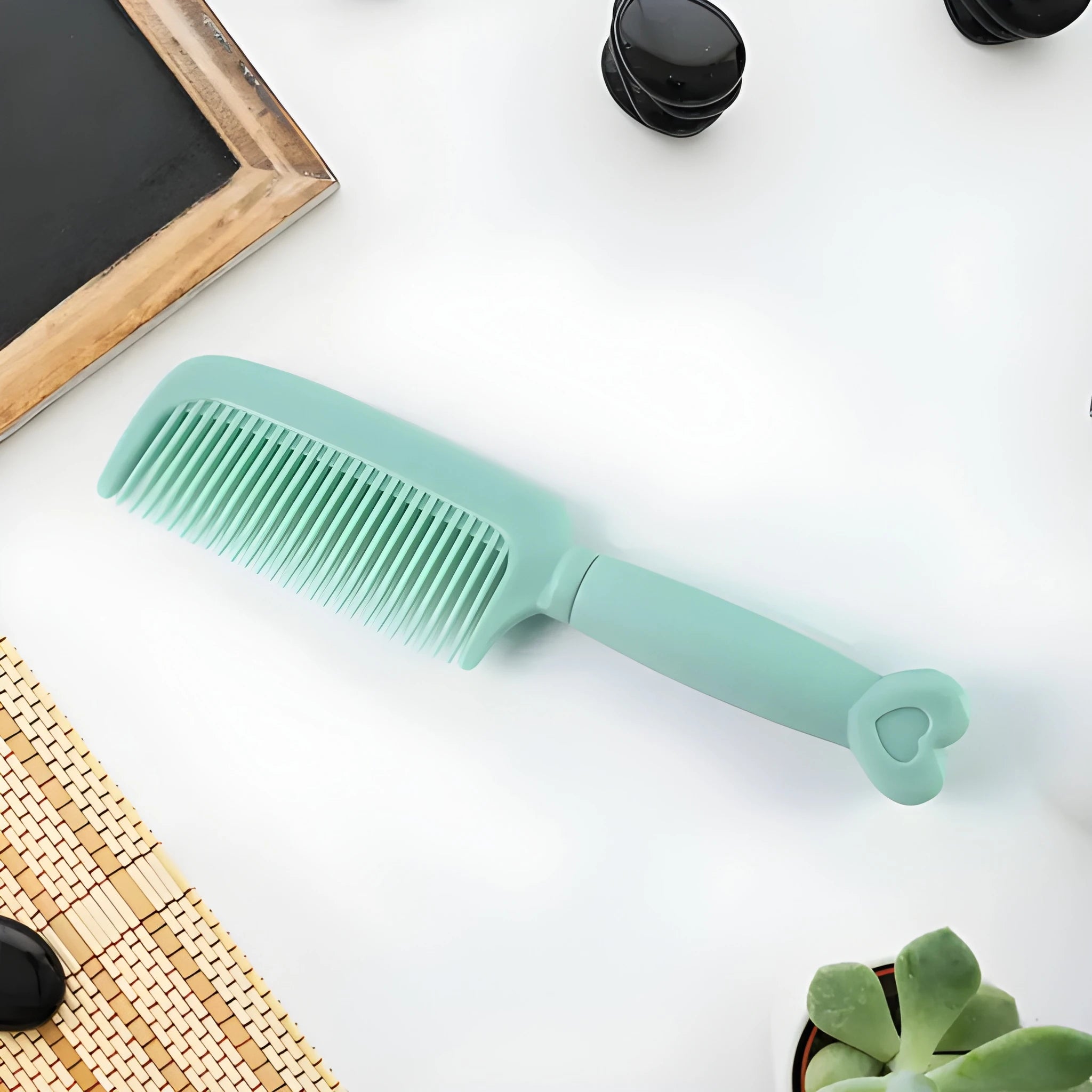 Heart handle hair comb