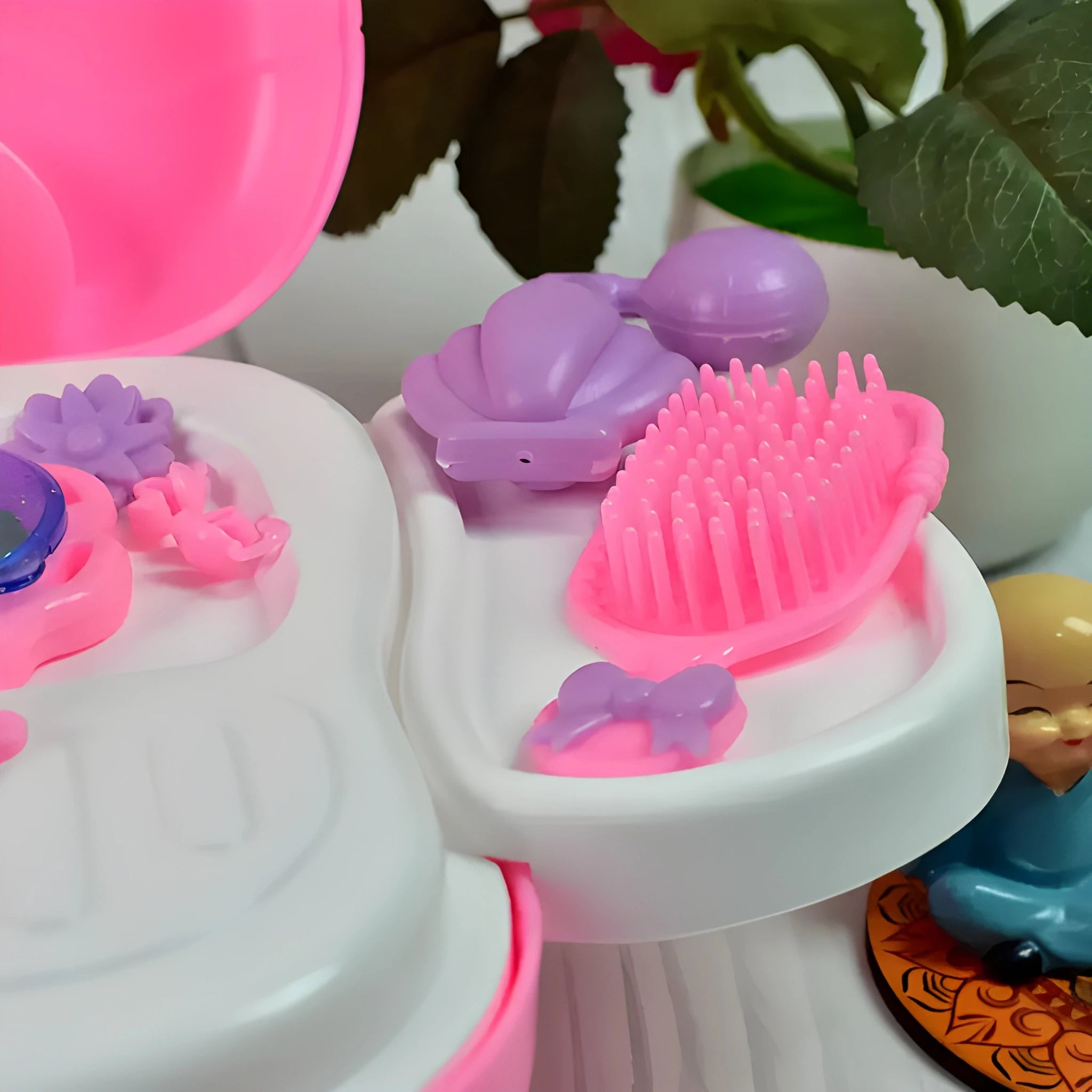 Kids makeup case suitcase