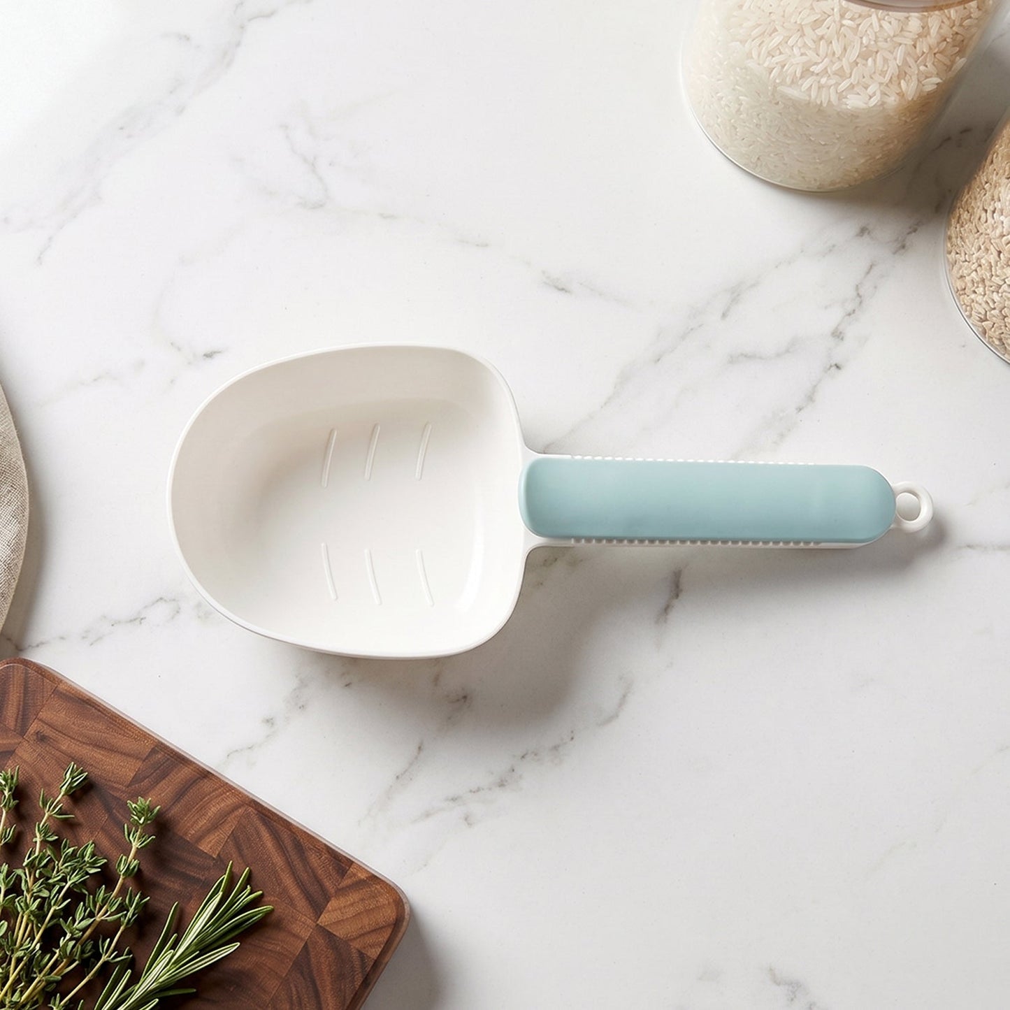 Multi-Clip Measuring Scoop