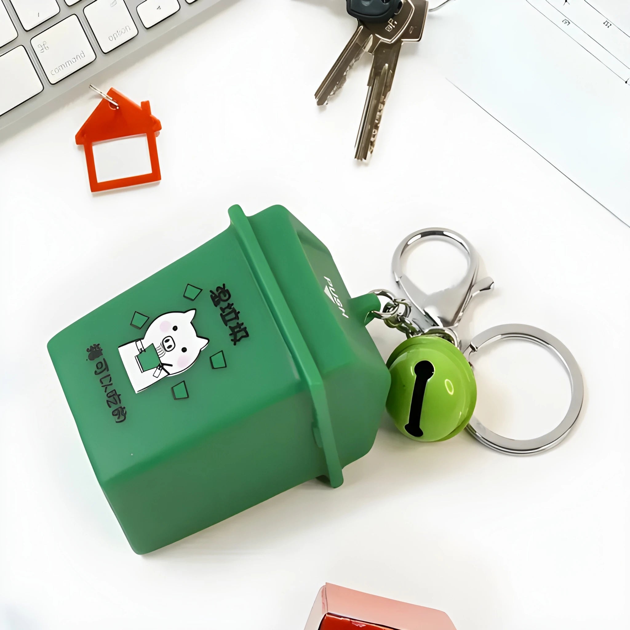 Recycling bin keychain