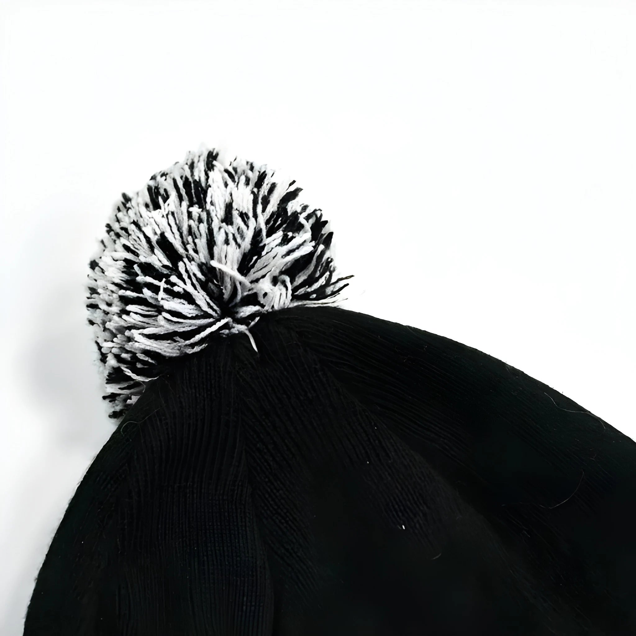 Slouchy skull beanie with fur lining