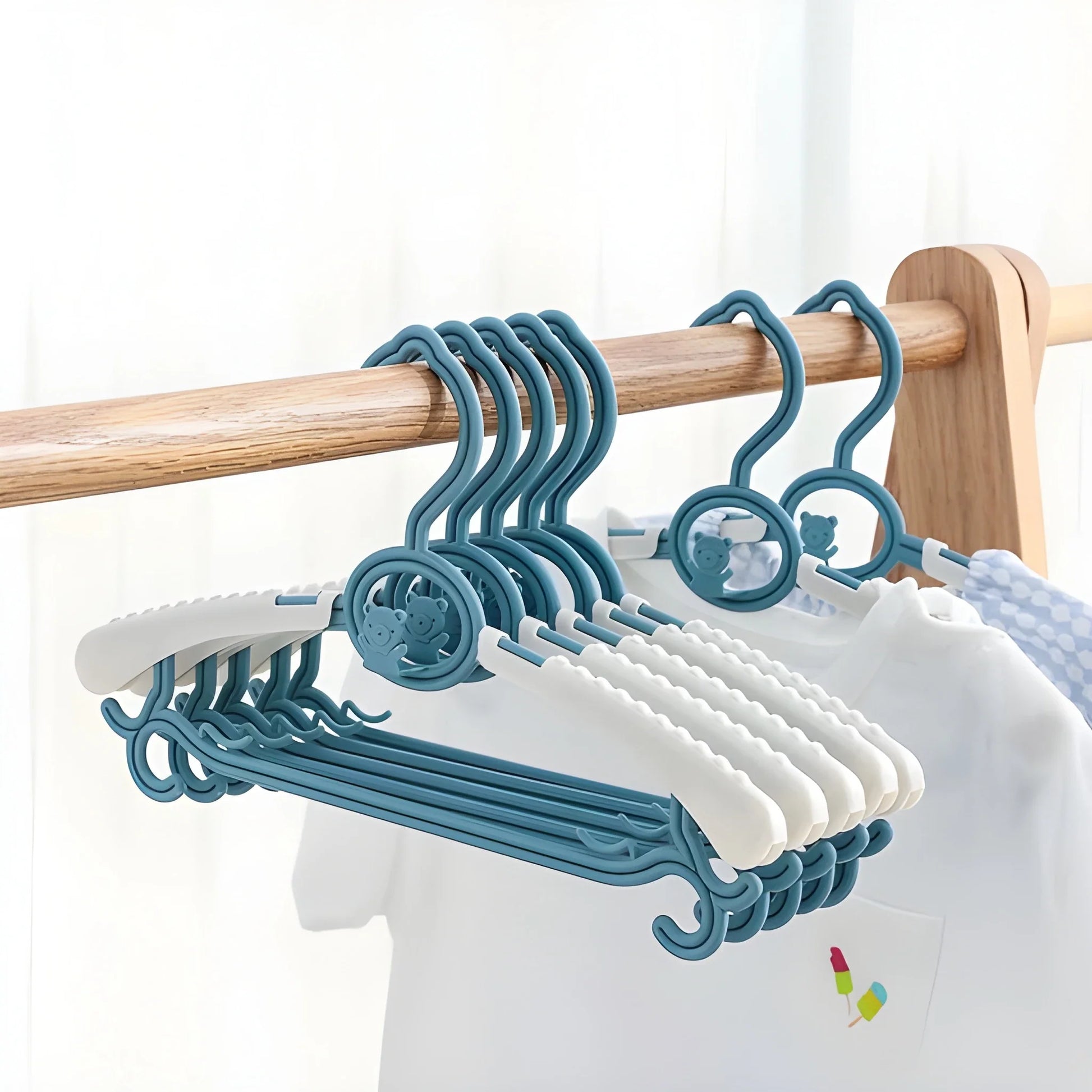 Adjustable Kids’ Clothes Hangers - Home Improvement