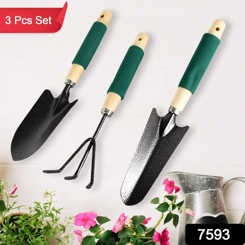 Ergonomic gardening tool set
