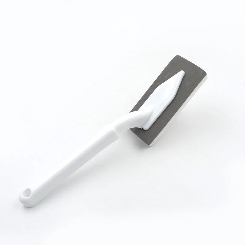 Triscrub cleaning corner brush