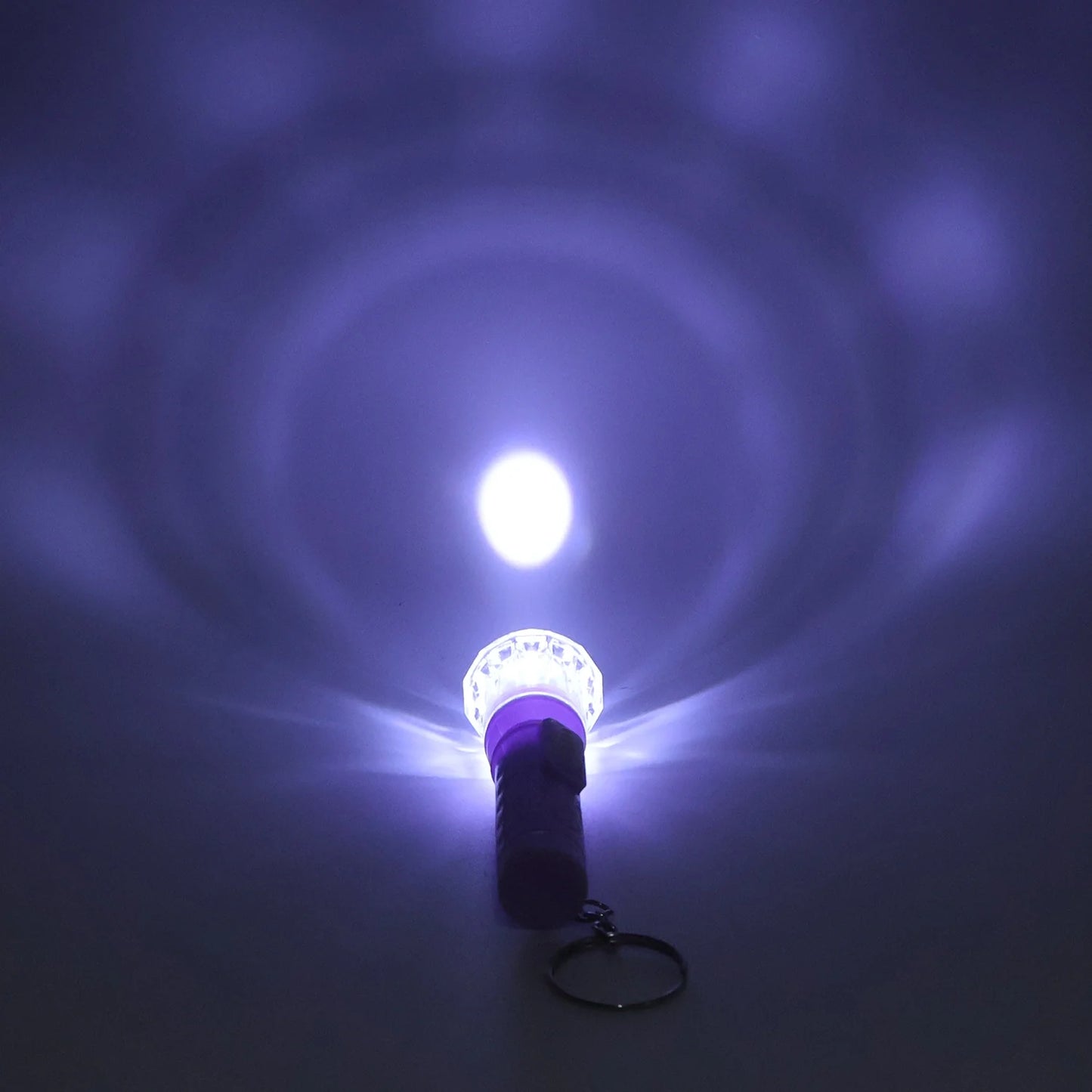 Mini LED Keychain Torch – 1 Pc - Toys