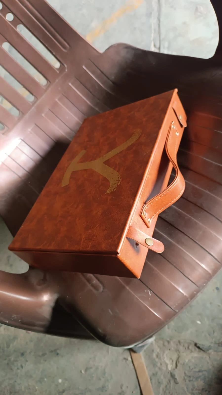 Best leather medium carrying case - poker chip carriers & trays | 2025 | fast shipping