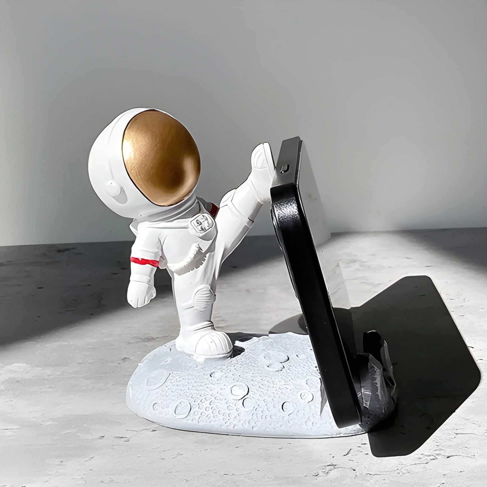Best mobile holder astronaut phone stand - electronics | 2025 | fast shipping
