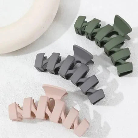 Plastic Hair Clamp (1 Pc) - Health Care