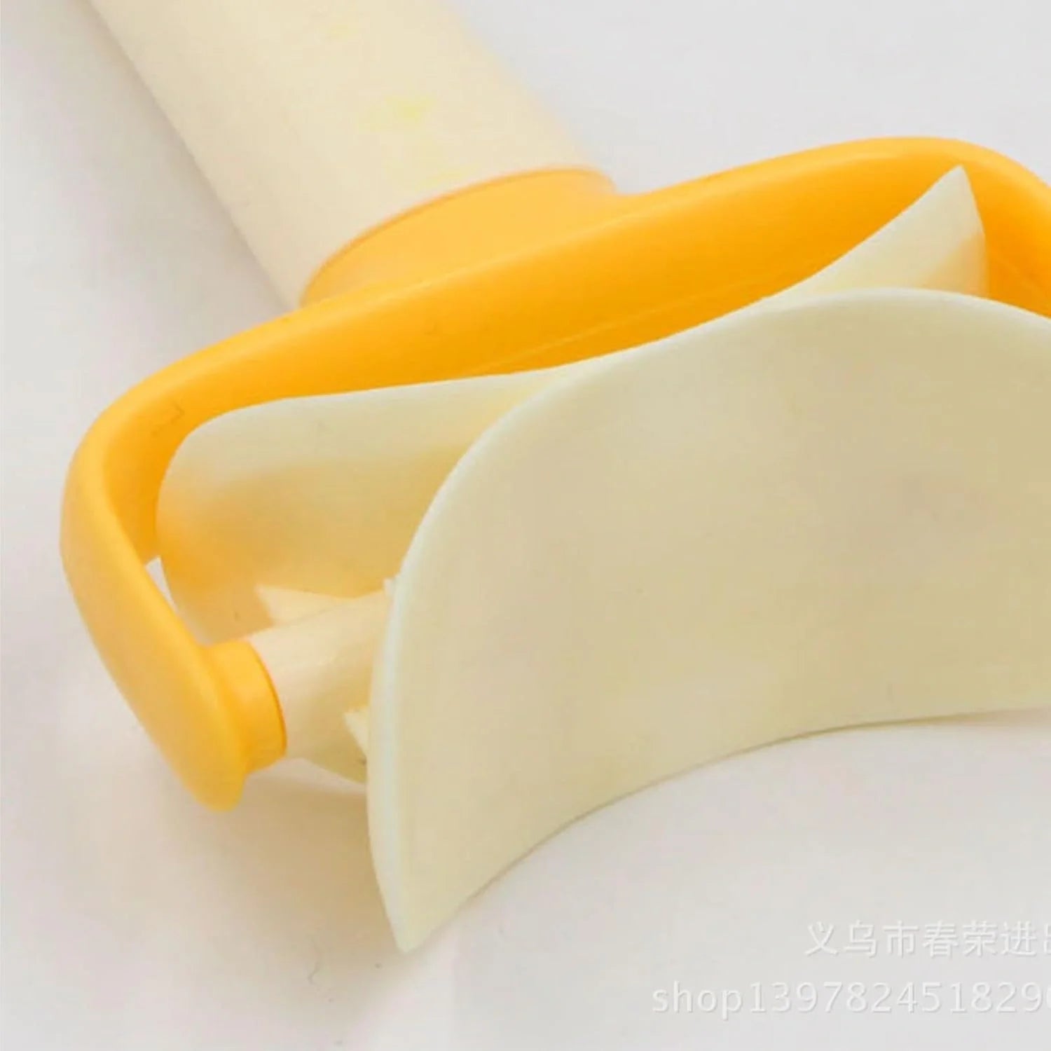 Round Dough Cutter Roller – 1 Pc - Home & Kitchen