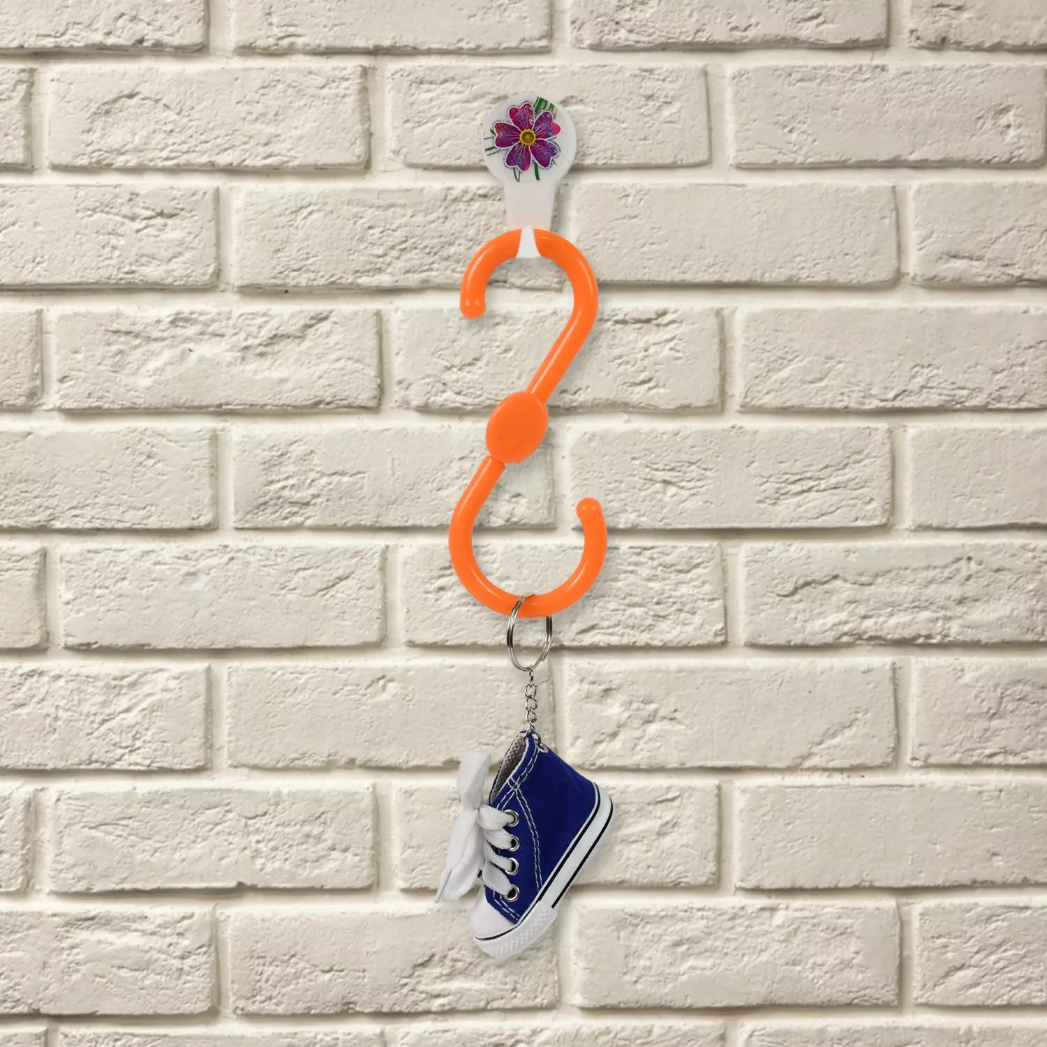 S-Shaped Plastic Hangers - Home Improvement