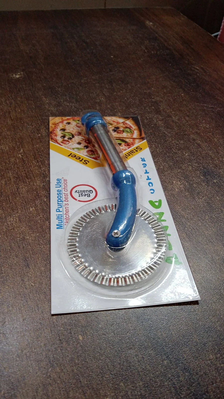 Stainless Steel Curly Pizza Cutter - Home & Kitchen