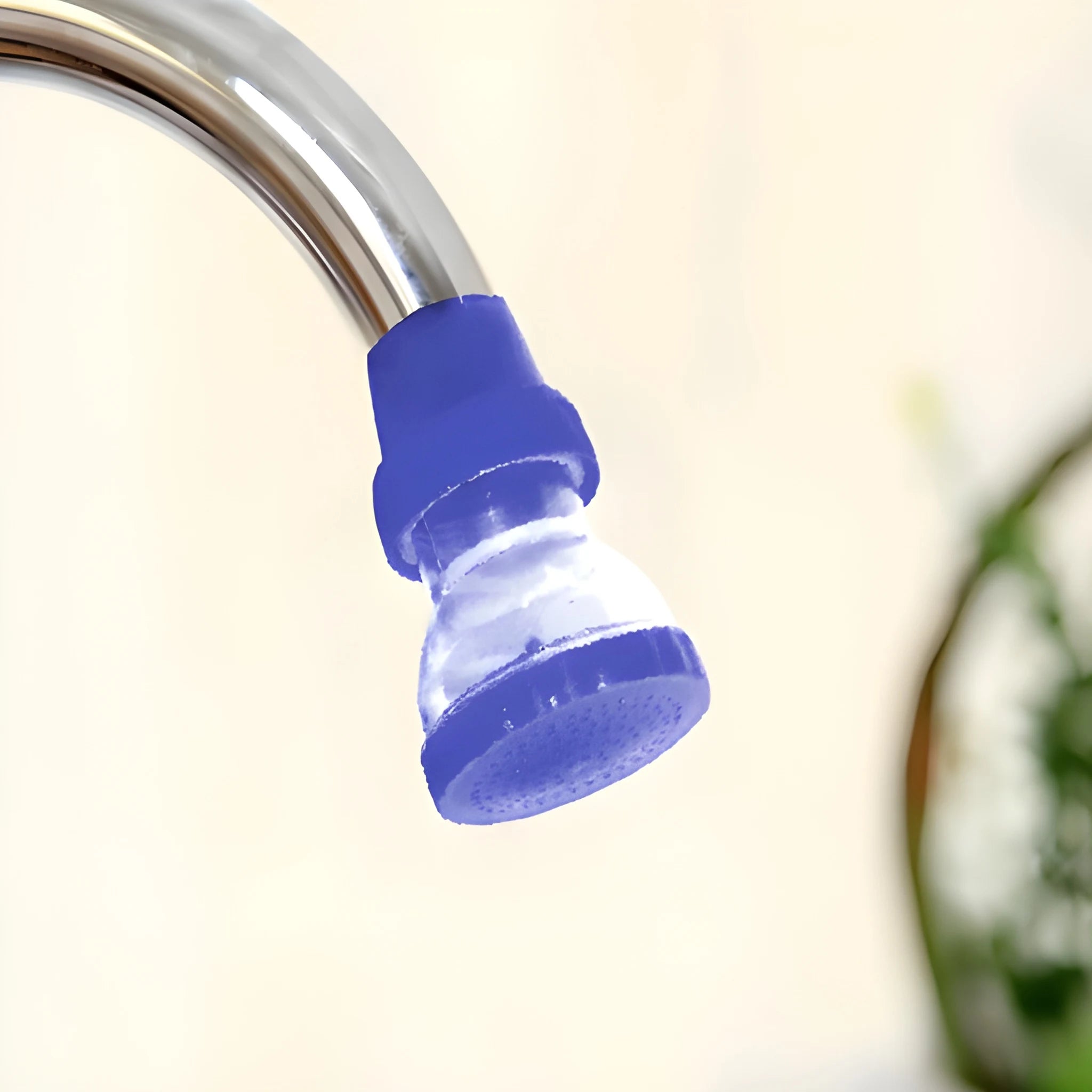 Big plastic 360-degree shower head faucet