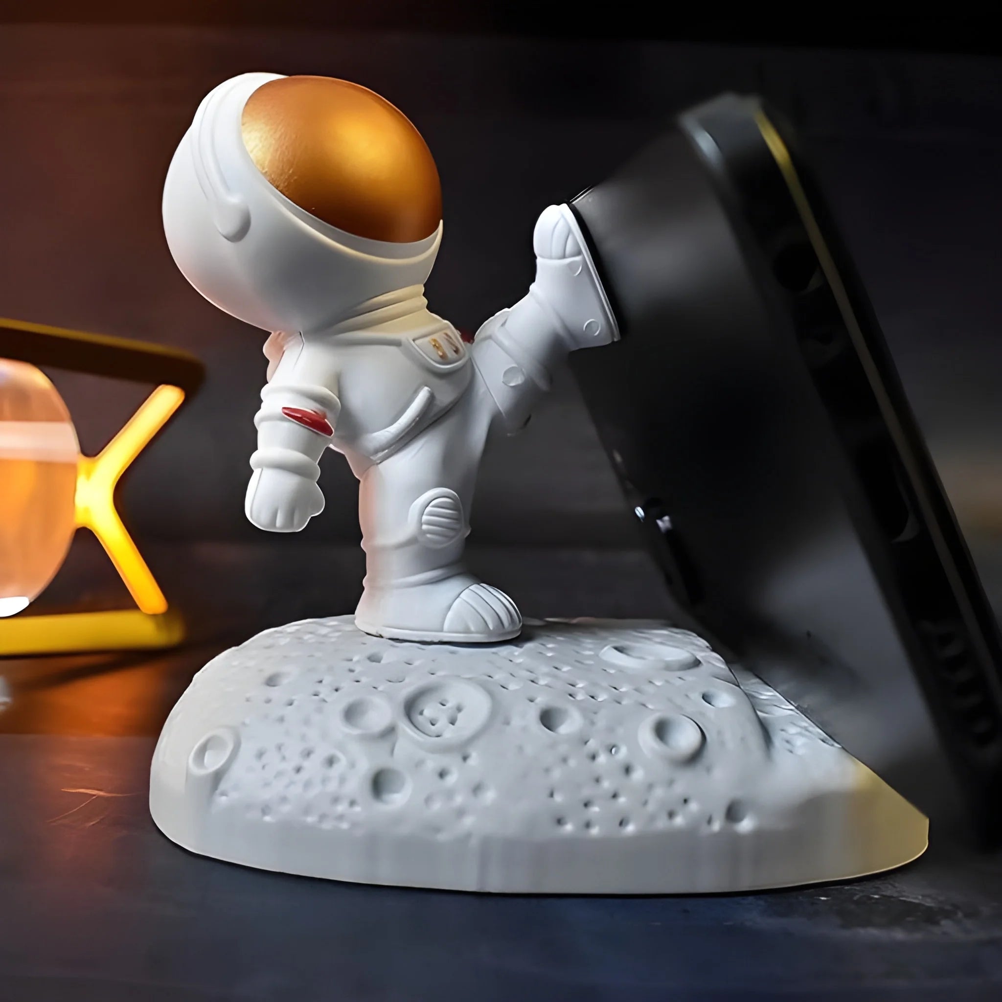 Mobile holder astronaut phone stand
