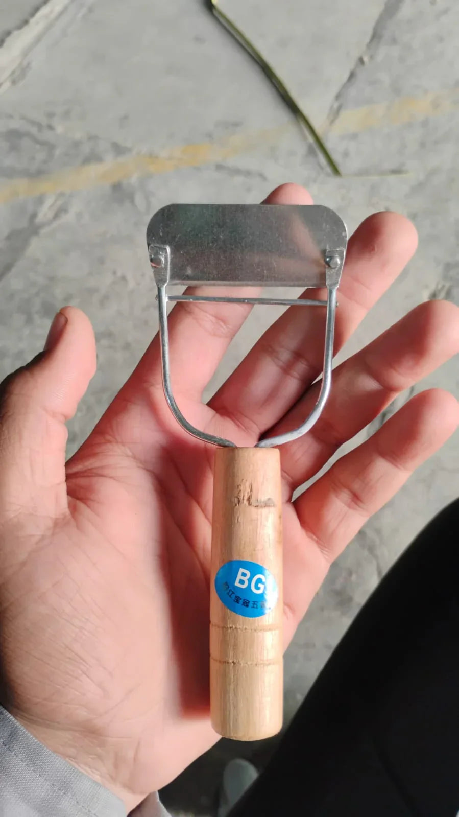 Wooden Handle Vegetable Peeler - Home & Kitchen