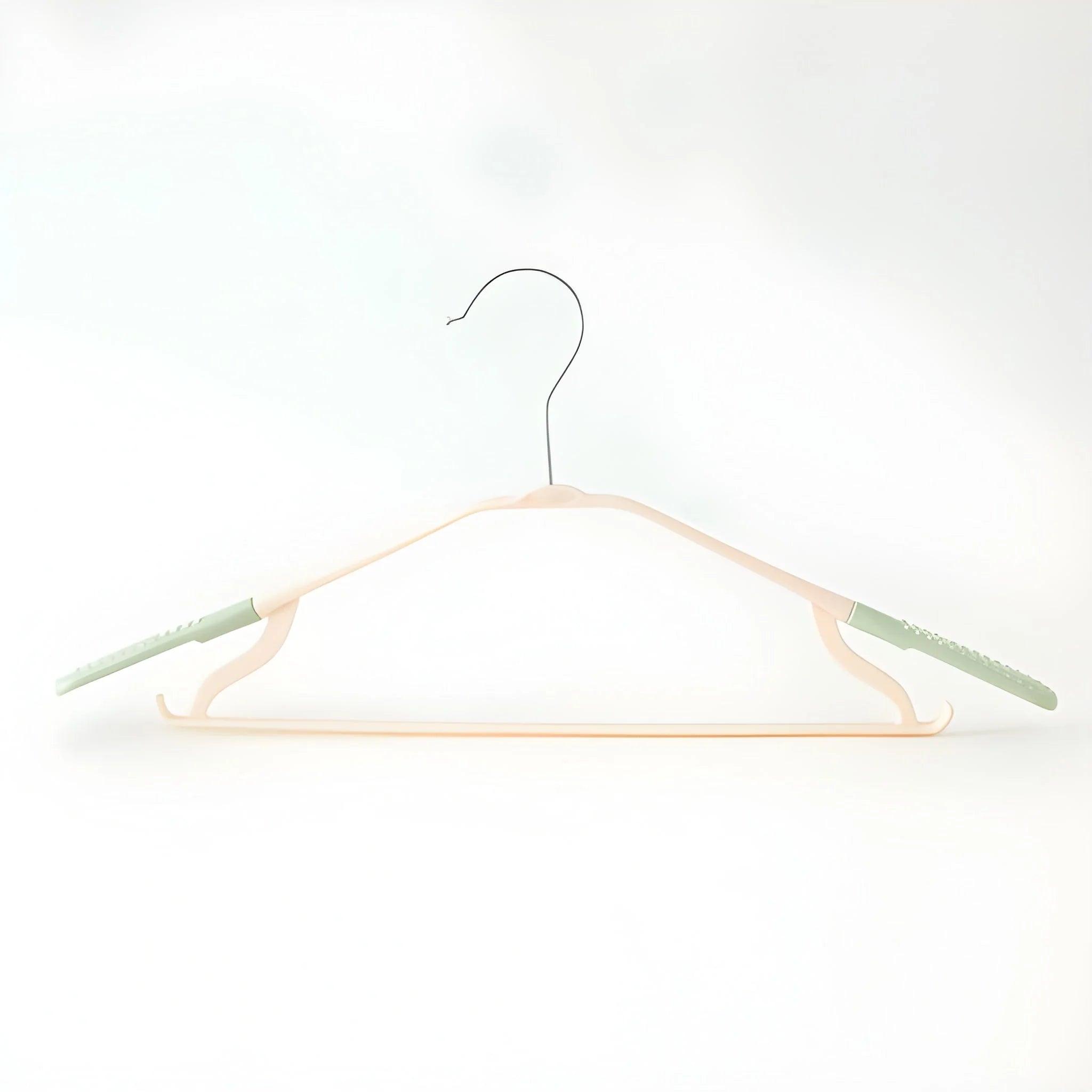 Pp cloth hanger set of 1 with zinc plated steel hook